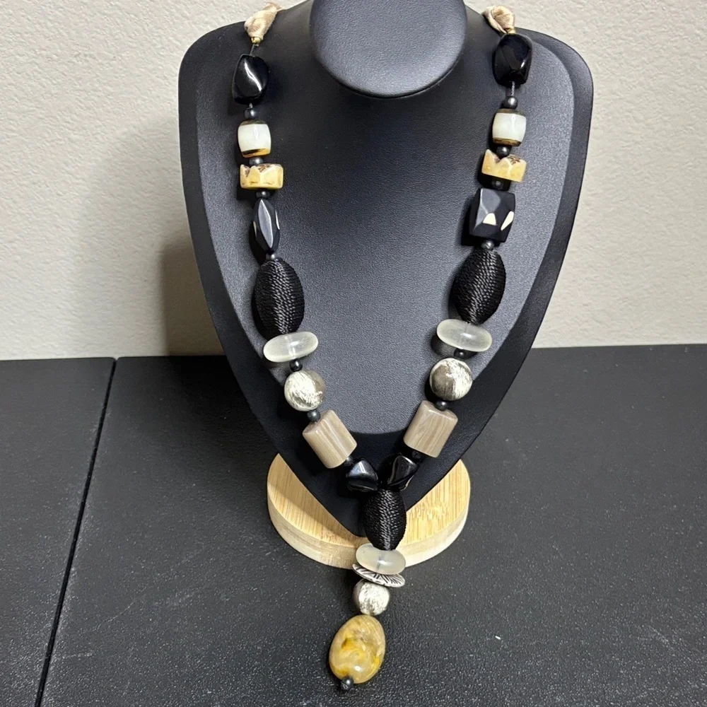 NWT Chunky Beaded Ribbon Zain Black Boho Rare Necklace Statement